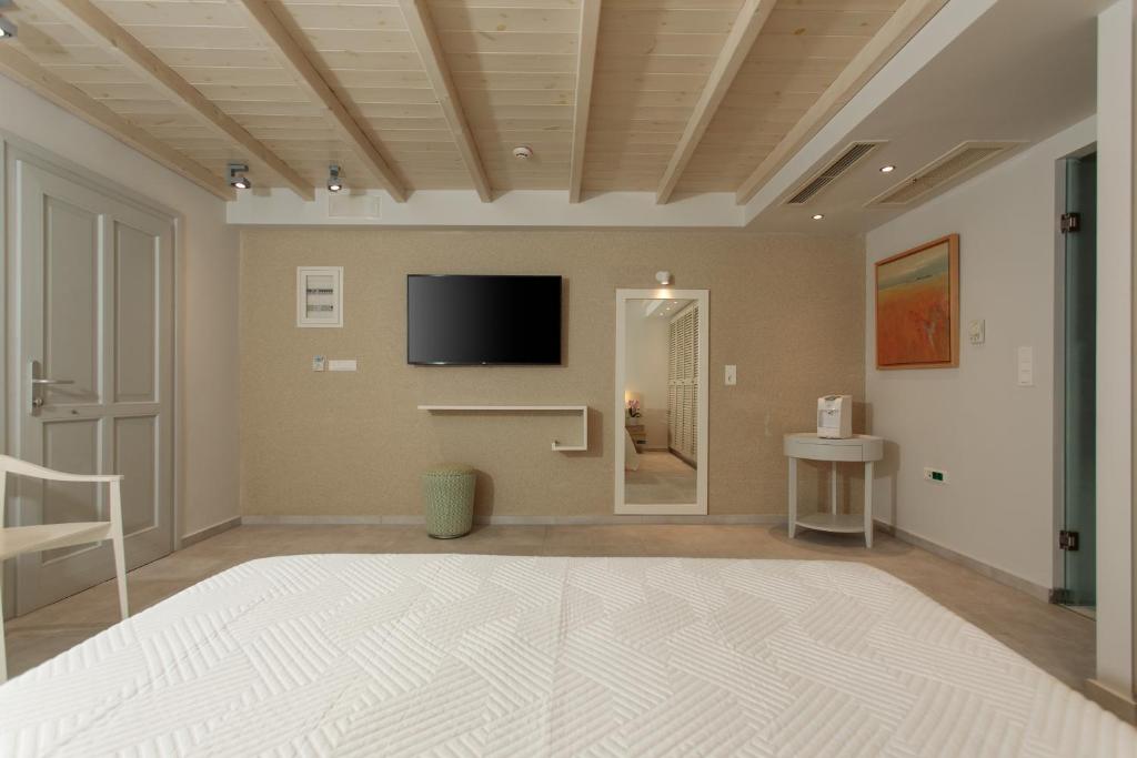 Iria Beach Art Hotel - Room De Premier Plan Avec Salle De Bain Au Spa