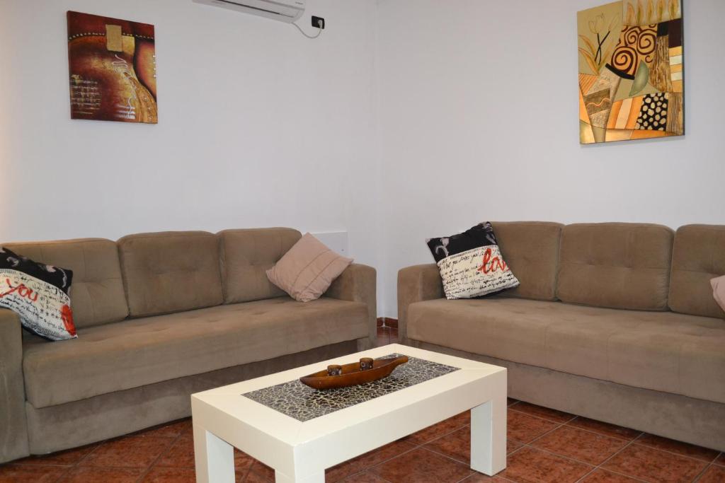 City & Harbour at the Door 2 Bedrooms Central Apartment - Image 12