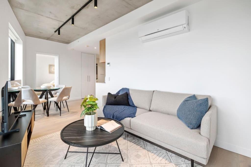 Stunning Stature Southbank 1 bed, Melbourne (updated prices 2025)