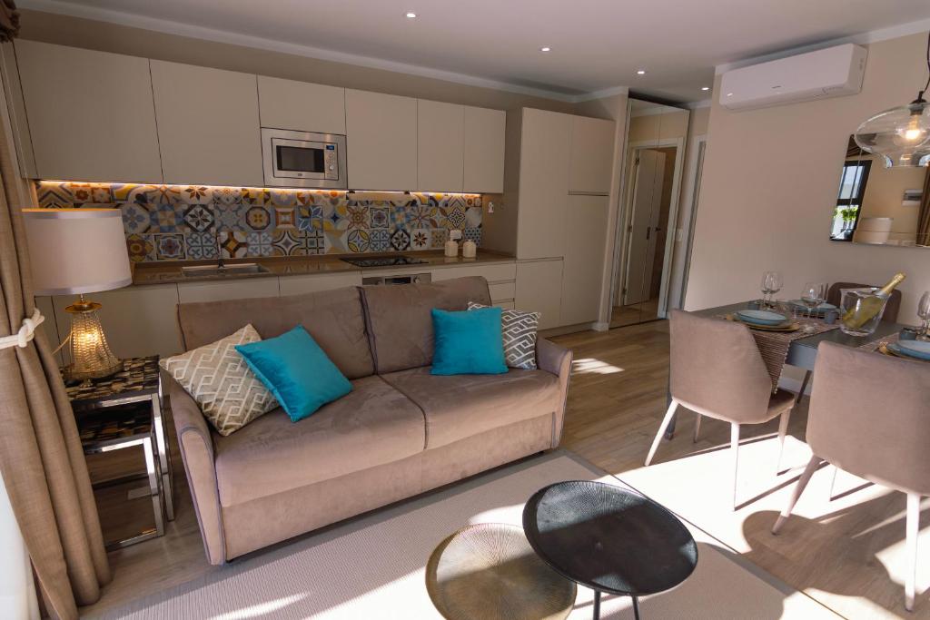 A kitchen or kitchenette at A.M. LUXURY HOME IN PUERTO RICO