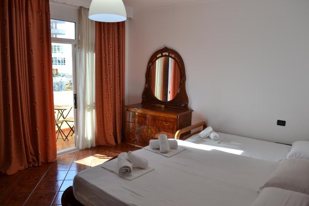 City & Harbour at the Door of Vlorë 2 Bedrooms Central Apartment - Image 2