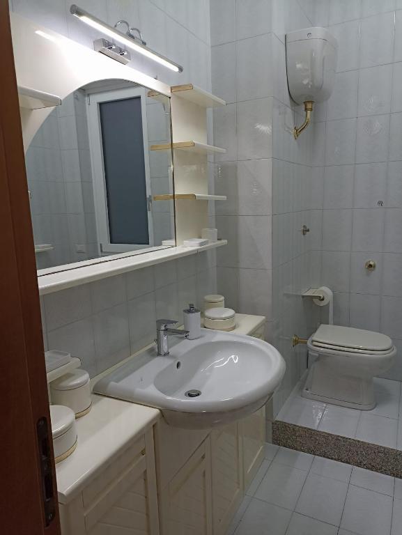 Casa Rossi - Twin Room With Shared Bathroom