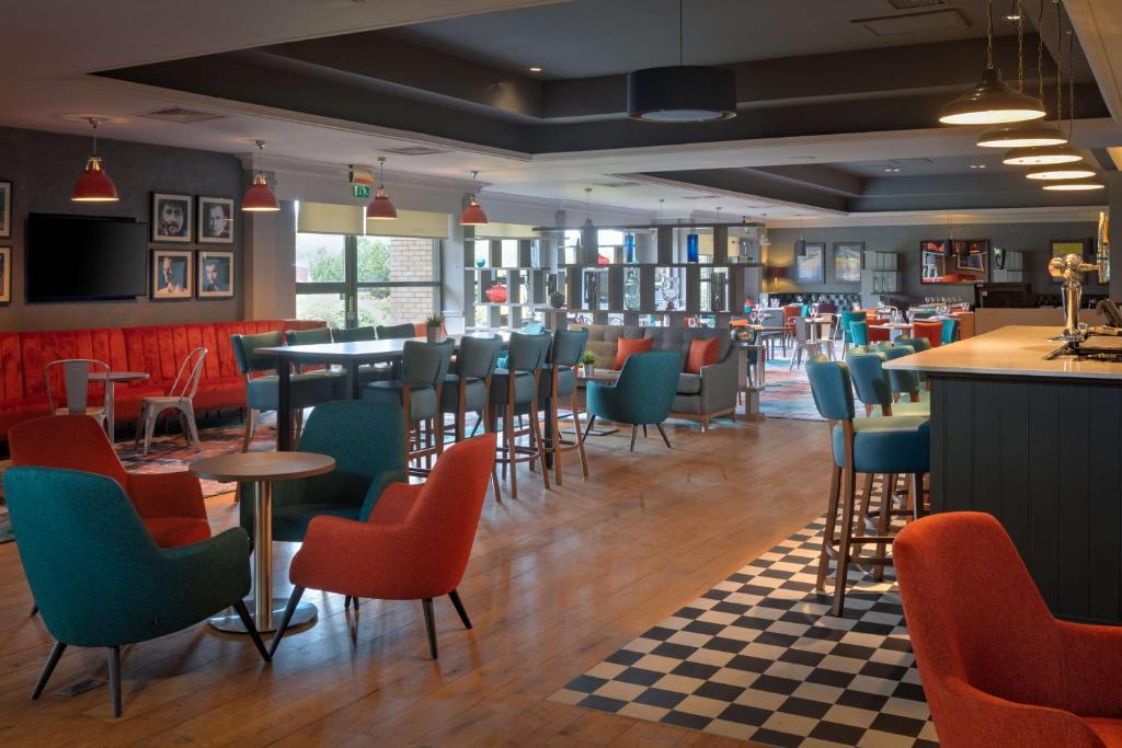Restaurace v ubytování DoubleTree by Hilton Edinburgh Airport