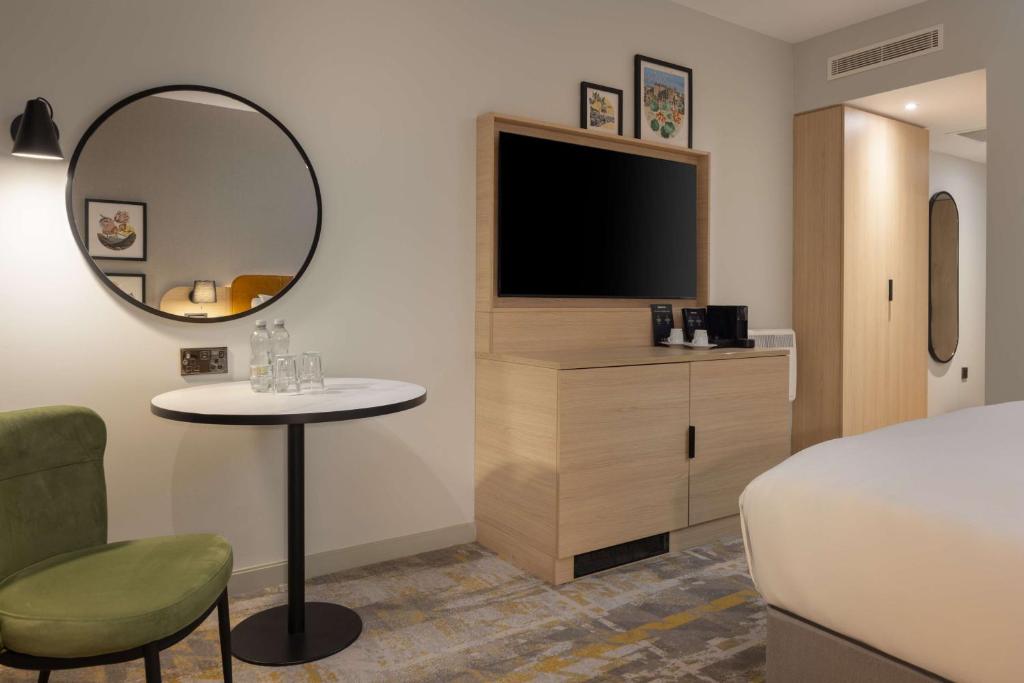 DoubleTree by Hilton Edinburgh Airport - 