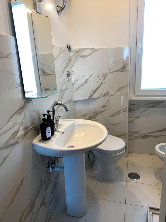 Bagno di Il Nido apartment Roma, Attico ostiense