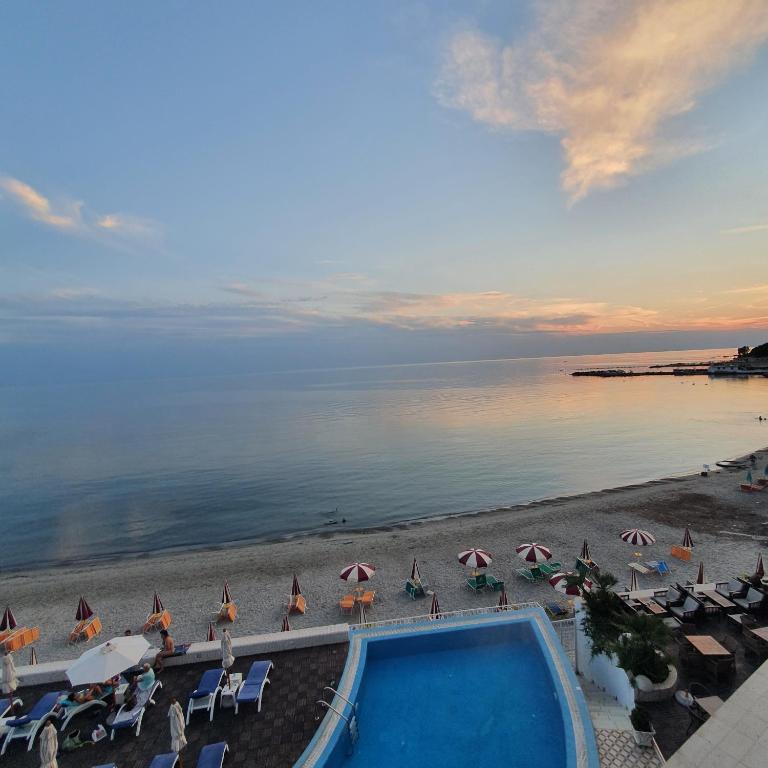 Sea&Sun&Sand Luxury Apartment in Durres - Image 7