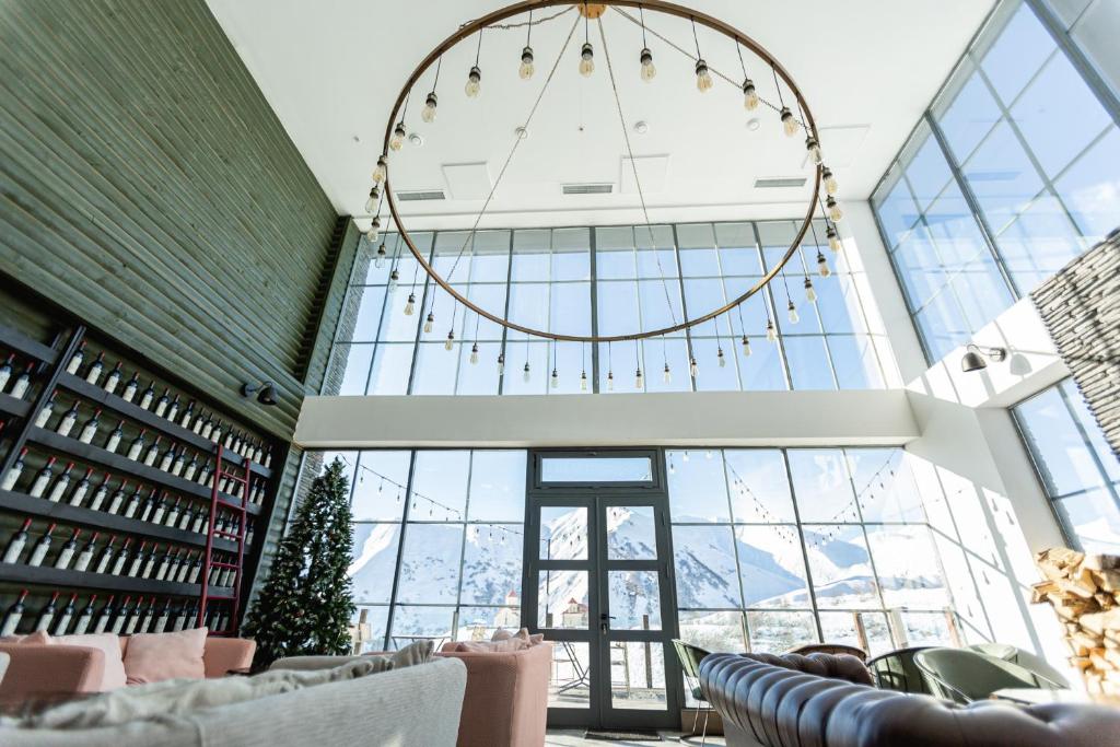 Posezení v ubytování Hotel Roshe Gudauri