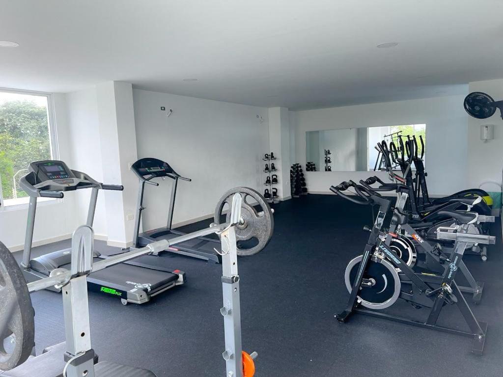 Palestra o centro fitness di Apartaestudio Amoblado