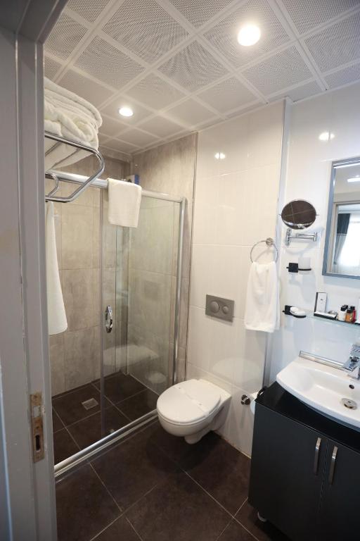 Skalion Hotel - 