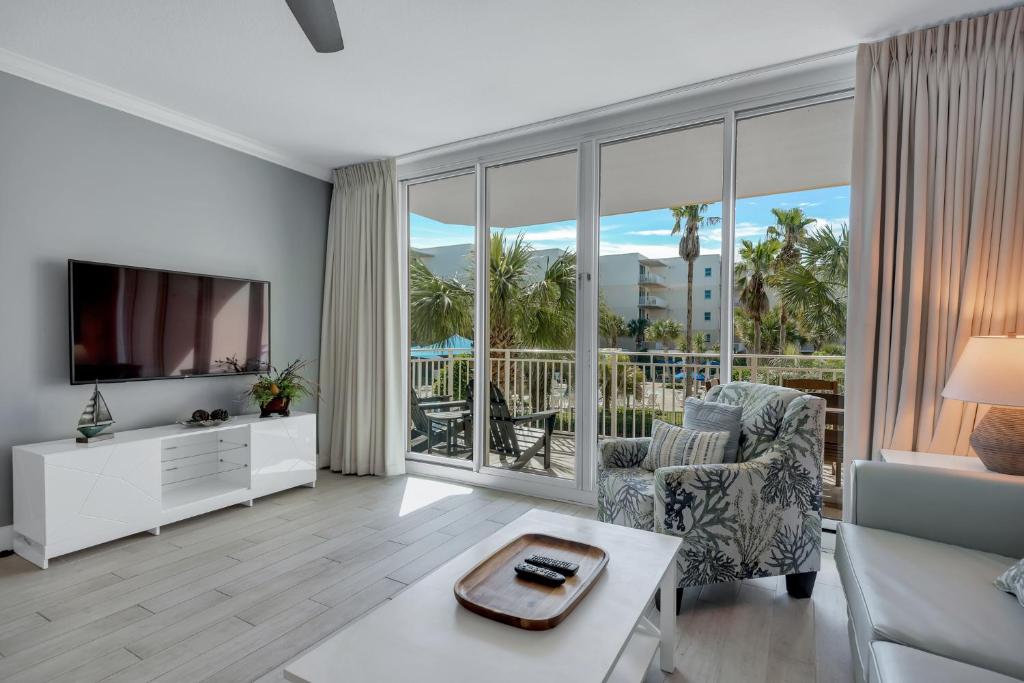 Waterscape Resort by Tufan - Apartment With Garden View