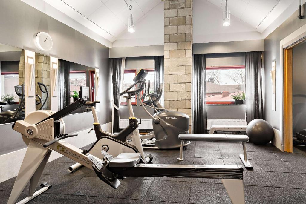 Fitness centrum a/nebo fitness zařízení v ubytování Hotell Heden - BW Signature Collection
