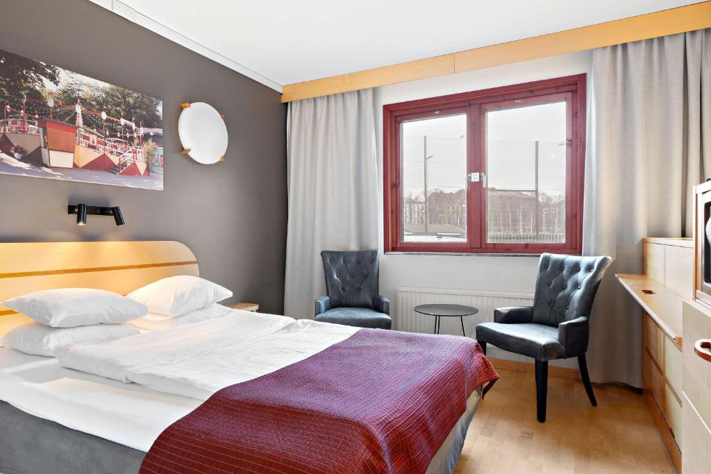 Postel nebo postele na pokoji v ubytování Hotell Heden - BW Signature Collection