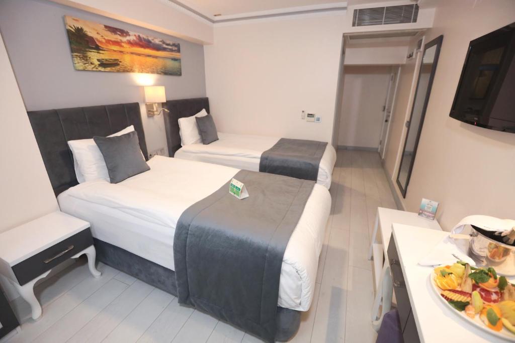 Skalion Hotel - Economy Twin Room