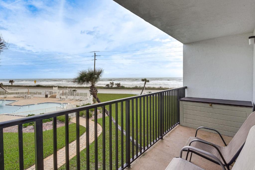 Oceanfront Flagler Beach Condo with Community Pool, Flagler Beach