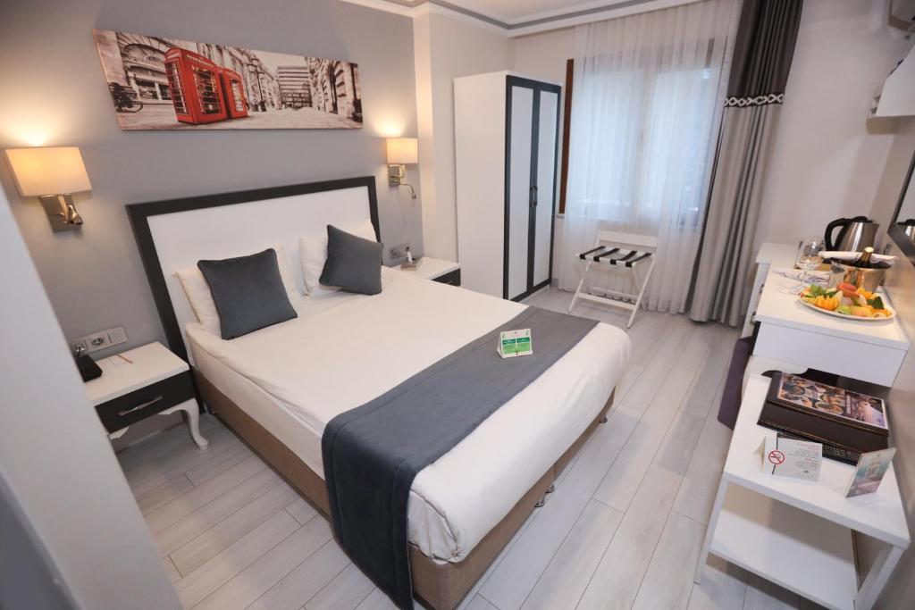 Skalion Hotel - 