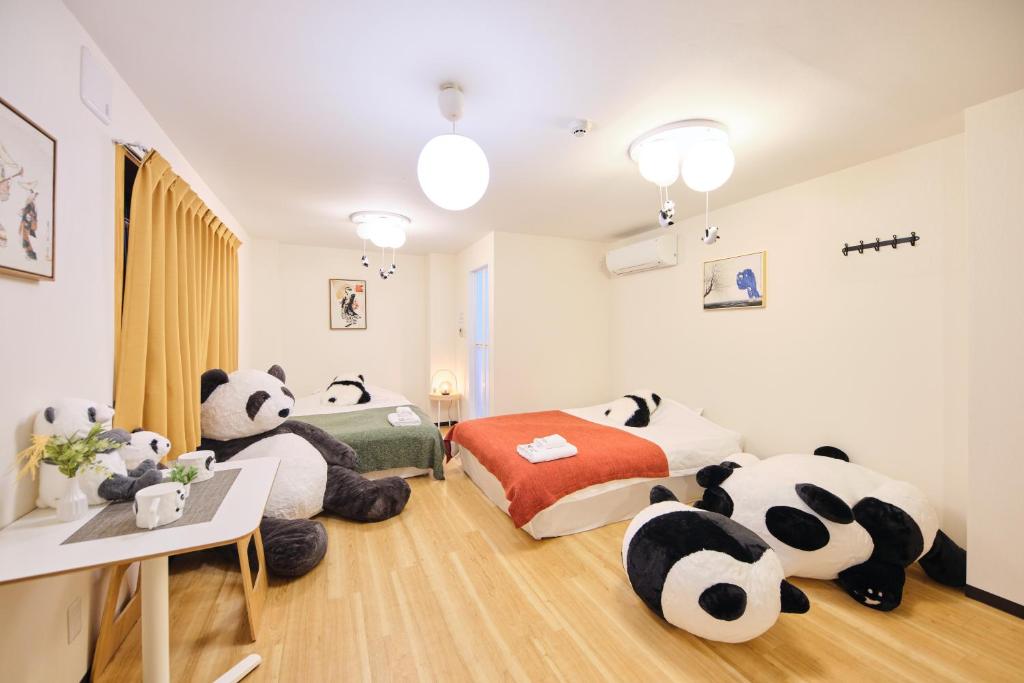 Posezení v ubytování TORA HOTEL Tokyo Ueno 寅ホテル 上野 A