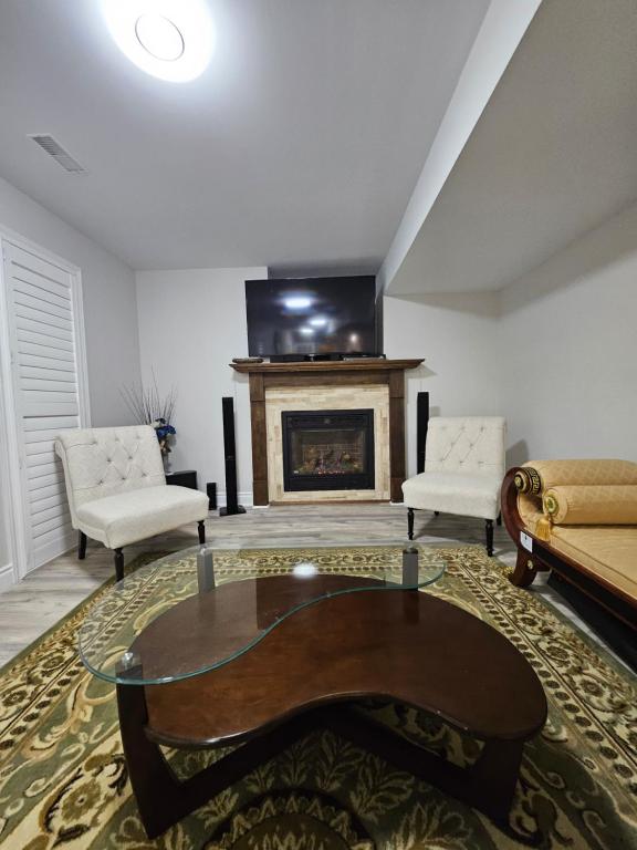 Oakridge, North Bay (updated prices 2024)