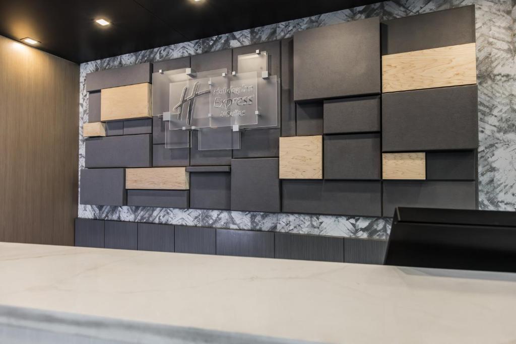 Holiday Inn Express & Suites Toronto Airport South by IHG - Resim 26