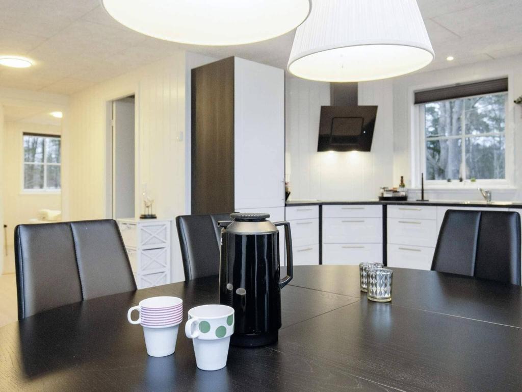 TV a/nebo společenská místnost v ubytování Holiday home Læsø II