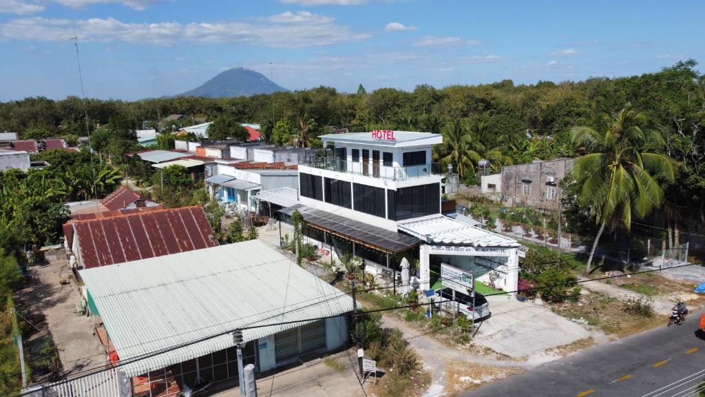 vista sulla città di un edificio di Ngoc An Hotel a Tây Ninh