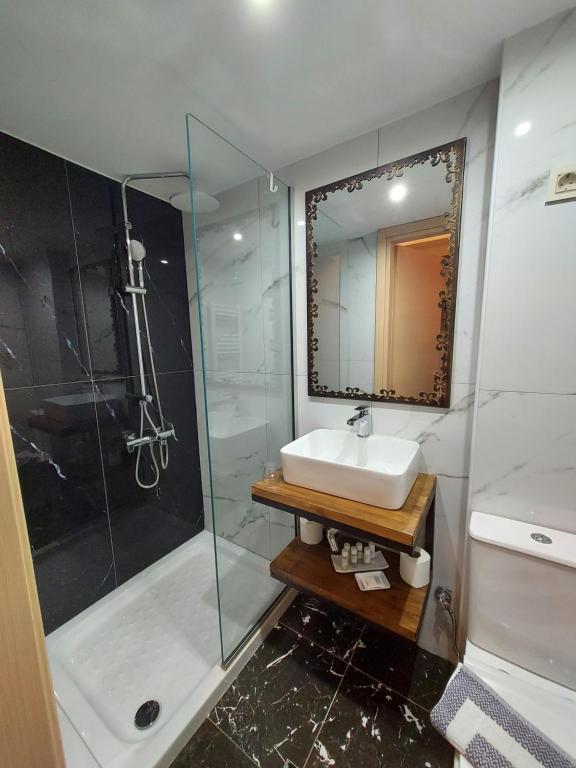 VIRSA BOUTIQUE ROOMS - 11