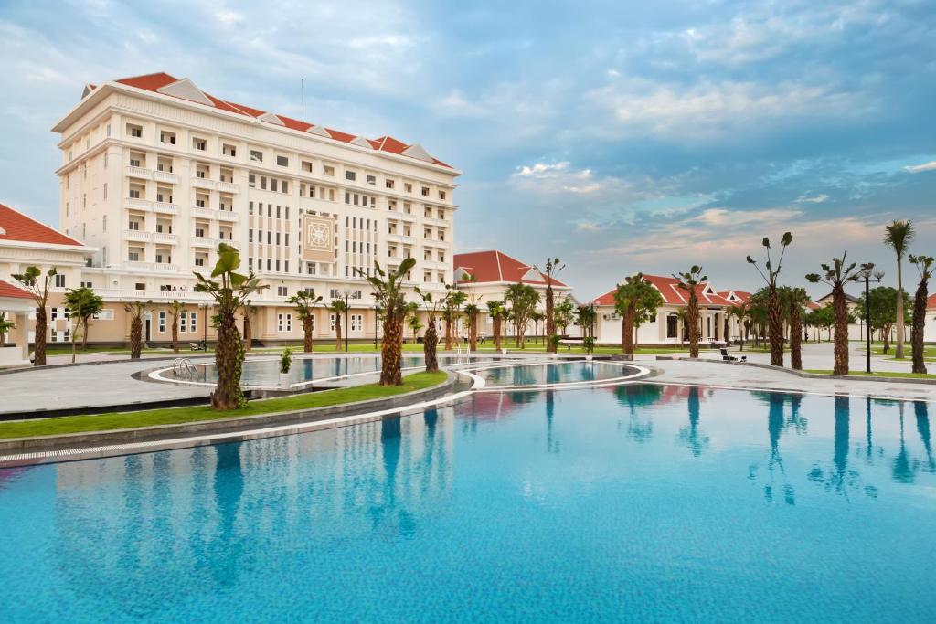 Bazén v ubytování Ban Thach Riverside Hotel & Resort nebo v jeho okolí
