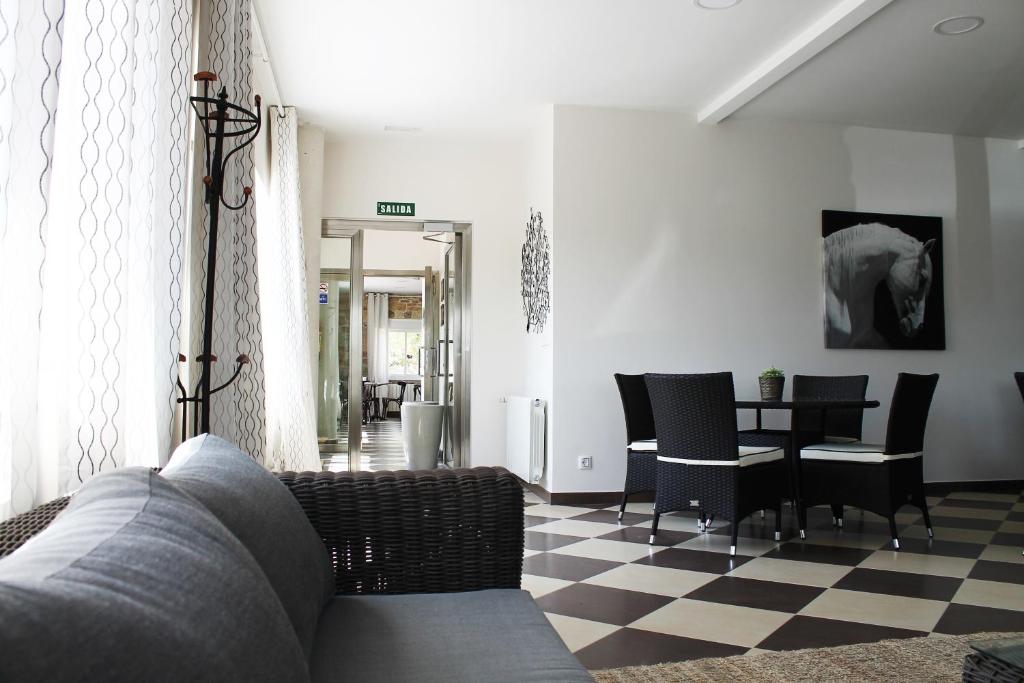 Posezení v ubytování Hostal Landhaus