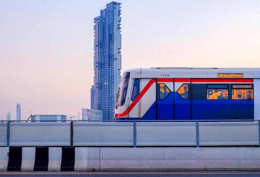 Holiday Inn Express & Suites Bangkok Central Pier by IHG