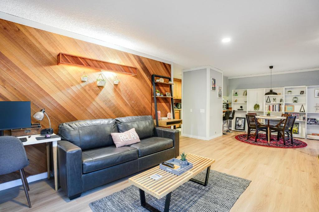 Cozy Nest Condo in Welches, Mount Hood Village (updated prices 2024)