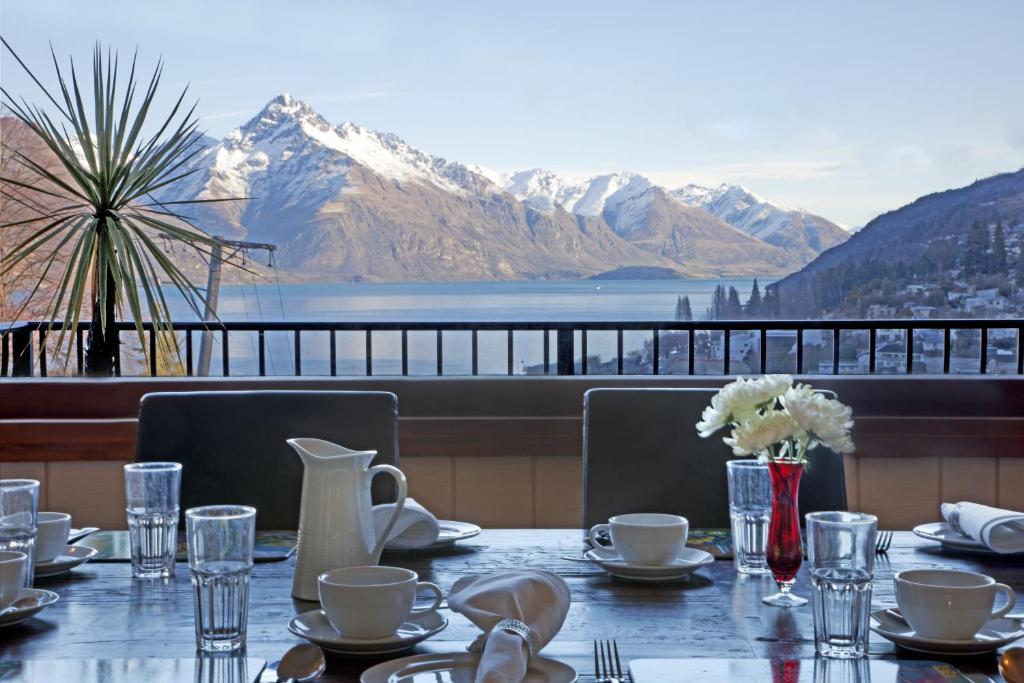 Queenstown House Bed & Breakfast and Apartments photo