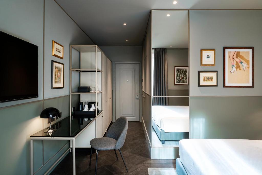 
Collection Room with Courtyard View
