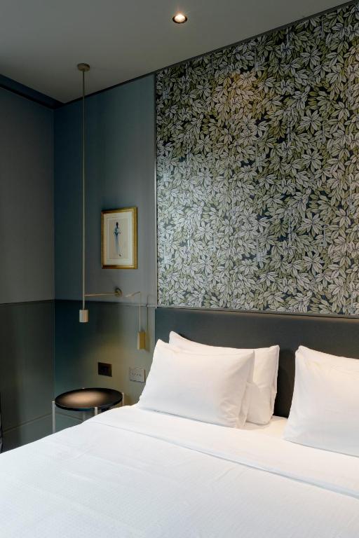 
Collection Superior Room
