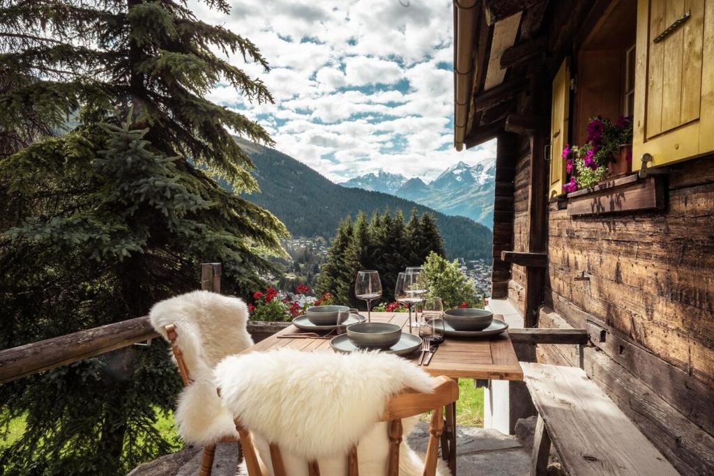 Galeriebild der Unterkunft Cosy Chalet with Panoramic Views in Verbier in Verbier