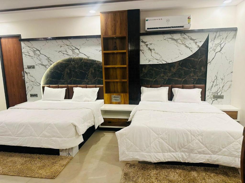 YATRI NIVAS SAGARA ( AC AND NON-AC DELUXE ROOMS) - Salle Familiale De Luxe