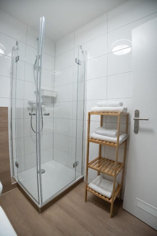 Koupelna v ubytování High-quality renovated apt (TLA/Tlf/TDY-RAB)