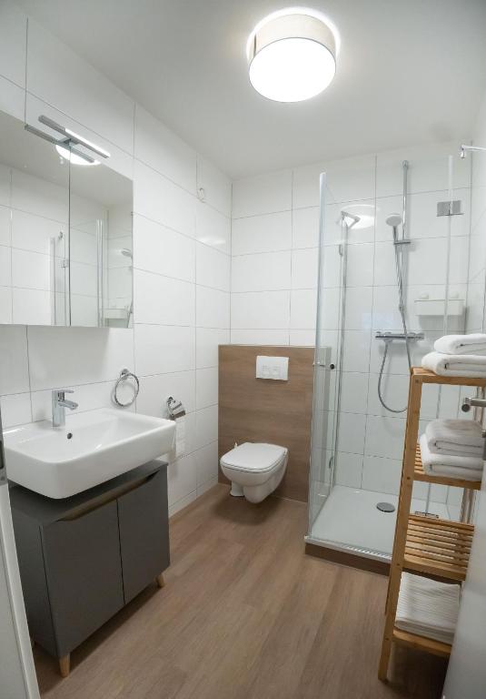 Koupelna v ubytování High-quality renovated apt (TLA/Tlf/TDY-RAB)