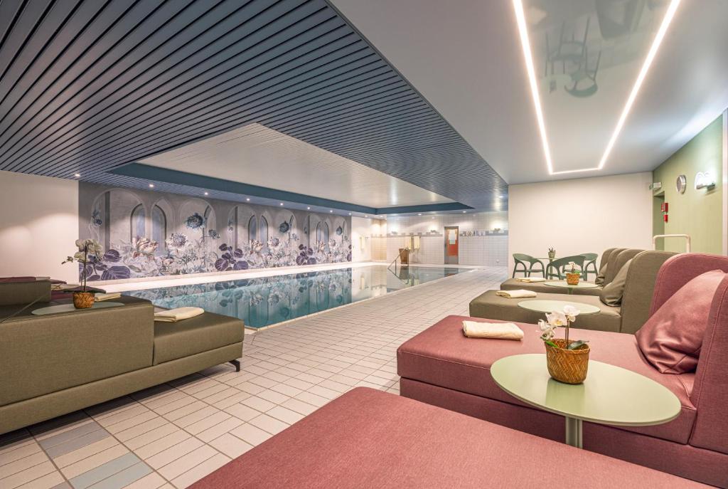 Bazén v ubytování Central Sporthotel Davos nebo v jeho okolí