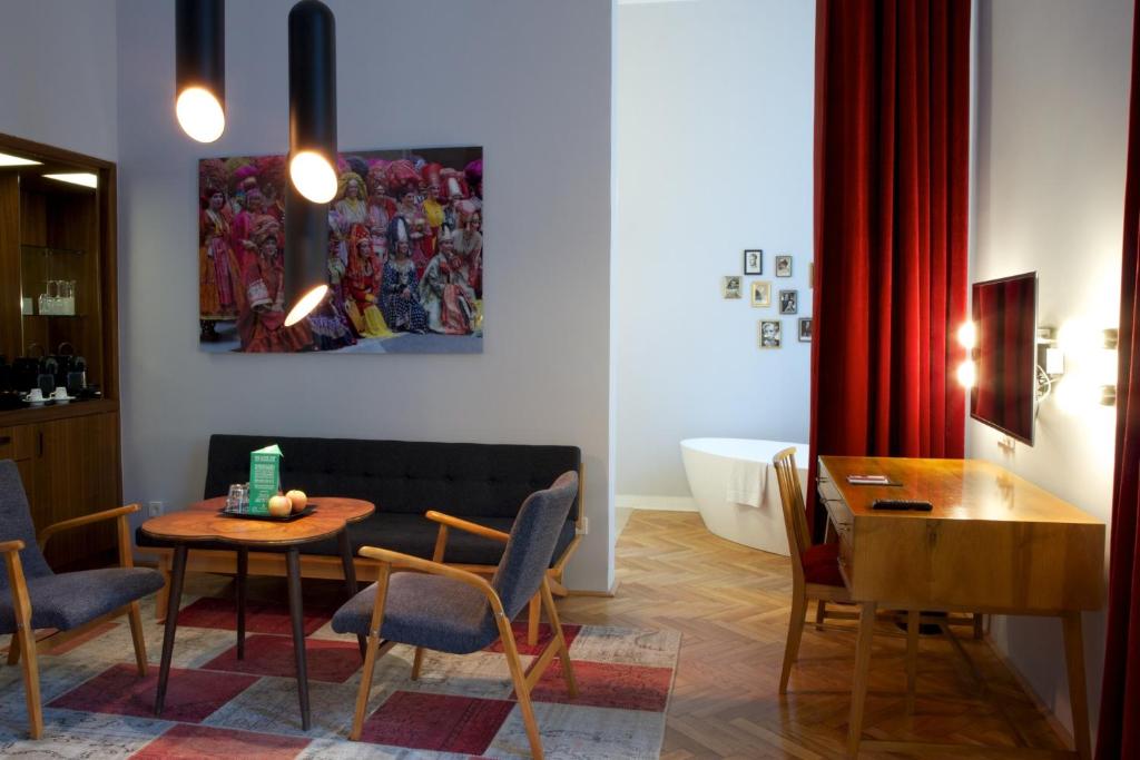 Posezení v ubytování Small Luxury Hotel Altstadt Vienna