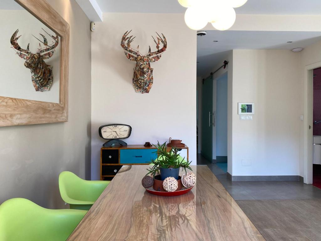 Posezení v ubytování Cómoda Habitación Doble cerca de los lugares emblemáticos de Madrid