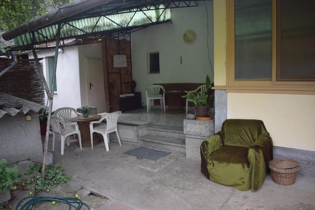 Guest House Tisza Ház - Driepersoonskamer Met Eigen Externe Badkamer