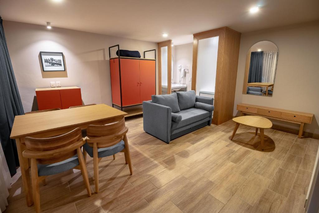 Posezení v ubytování Oliva Plaza Hotel