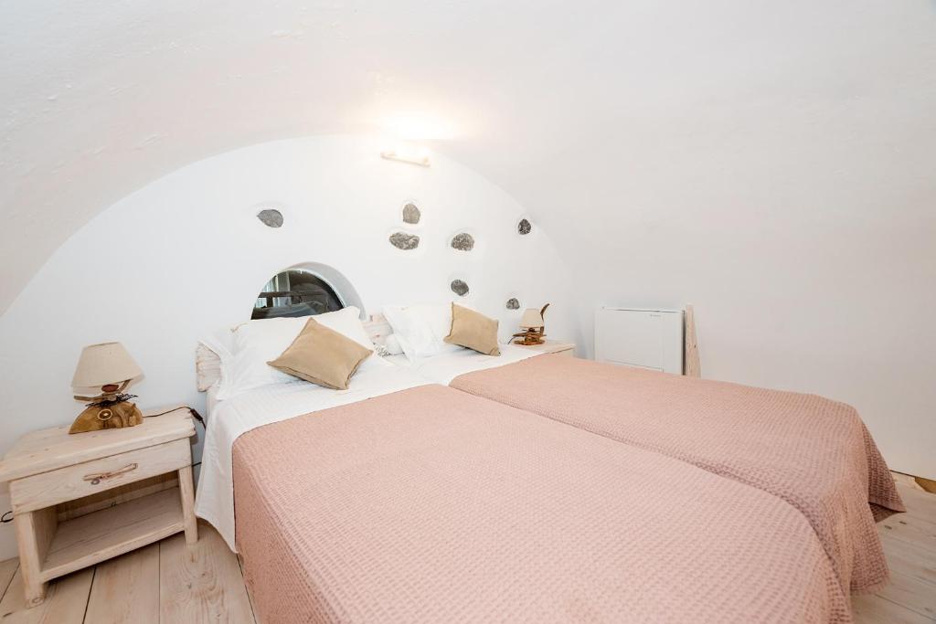 Ein Bett oder Betten in einem Zimmer der Unterkunft Luxury Villas Hariton