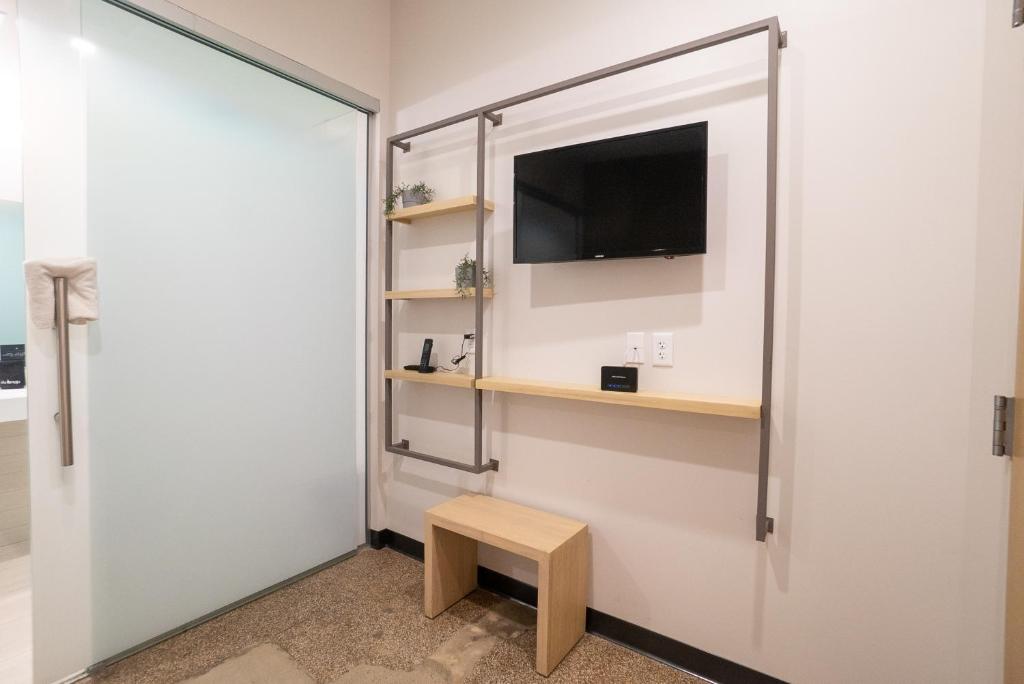 SOVA Micro-Room & Social Hotel - Queen Kamer - Toegang Voor Gehandicapten