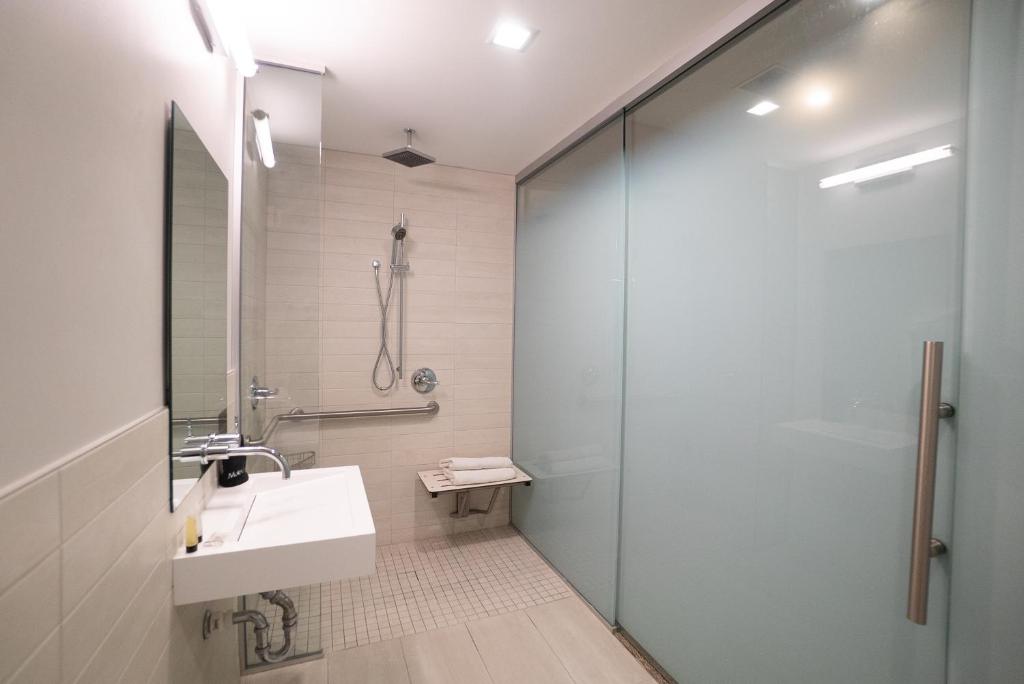 SOVA Micro-Room &amp; Social Hotel, Dallas (updated prices 2025)