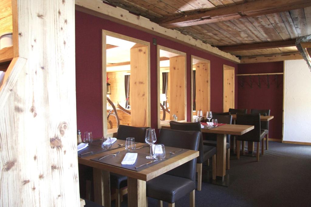 Restaurace v ubytování Hotel Walliserkanne