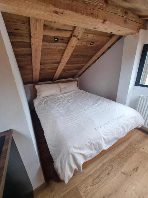 Postelja oz. postelje v sobi nastanitve Apartments Bedanc