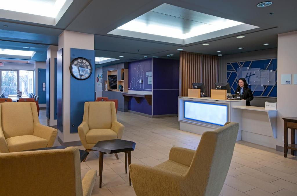 Vstupní hala nebo recepce v ubytování Holiday Inn Express Kamloops by IHG