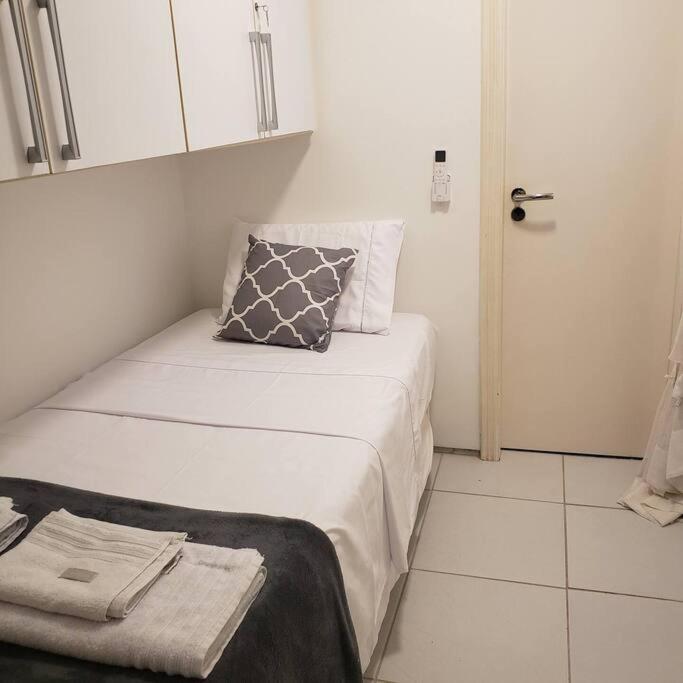 Postel nebo postele na pokoji v ubytování Porto das Dunas Aquiraz Luxury Duplex