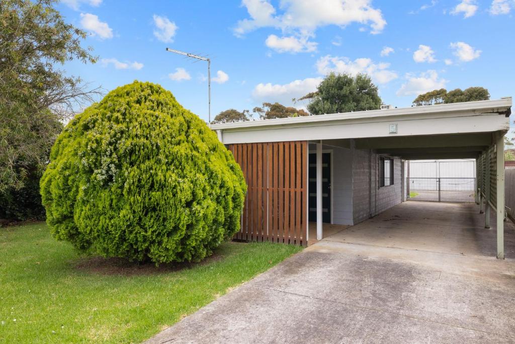 5 Koala Street, Cowes (updated prices 2024)