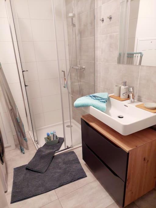 Koupelna v ubytování Eni-Time Mariazell mit Jakuzzi und Sauna